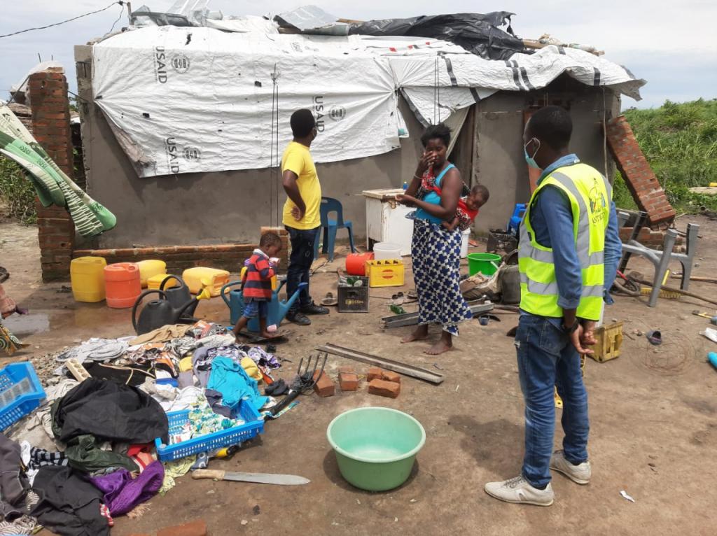 Город Бейра (Мозамбик) вновь опустошен циклоном: дома остались без крыш и затоплены, многие жители нашли убежище в центре DREAM